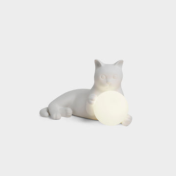 Birba cat-shaped table lamp by Pet Therapy™ in resin and marble dust.