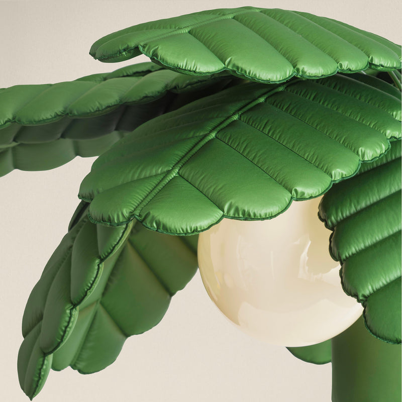 Close-up of Palm Beach floor lamp’s recycled PL fabric texture and powder-coated metal finish, highlighting craftsmanship.