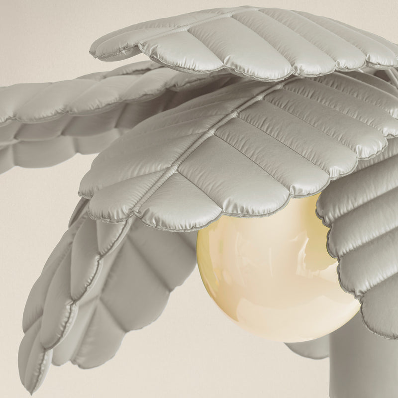 Close-up of Palm Beach floor lamp’s recycled PL fabric texture and powder-coated metal finish, highlighting craftsmanship.