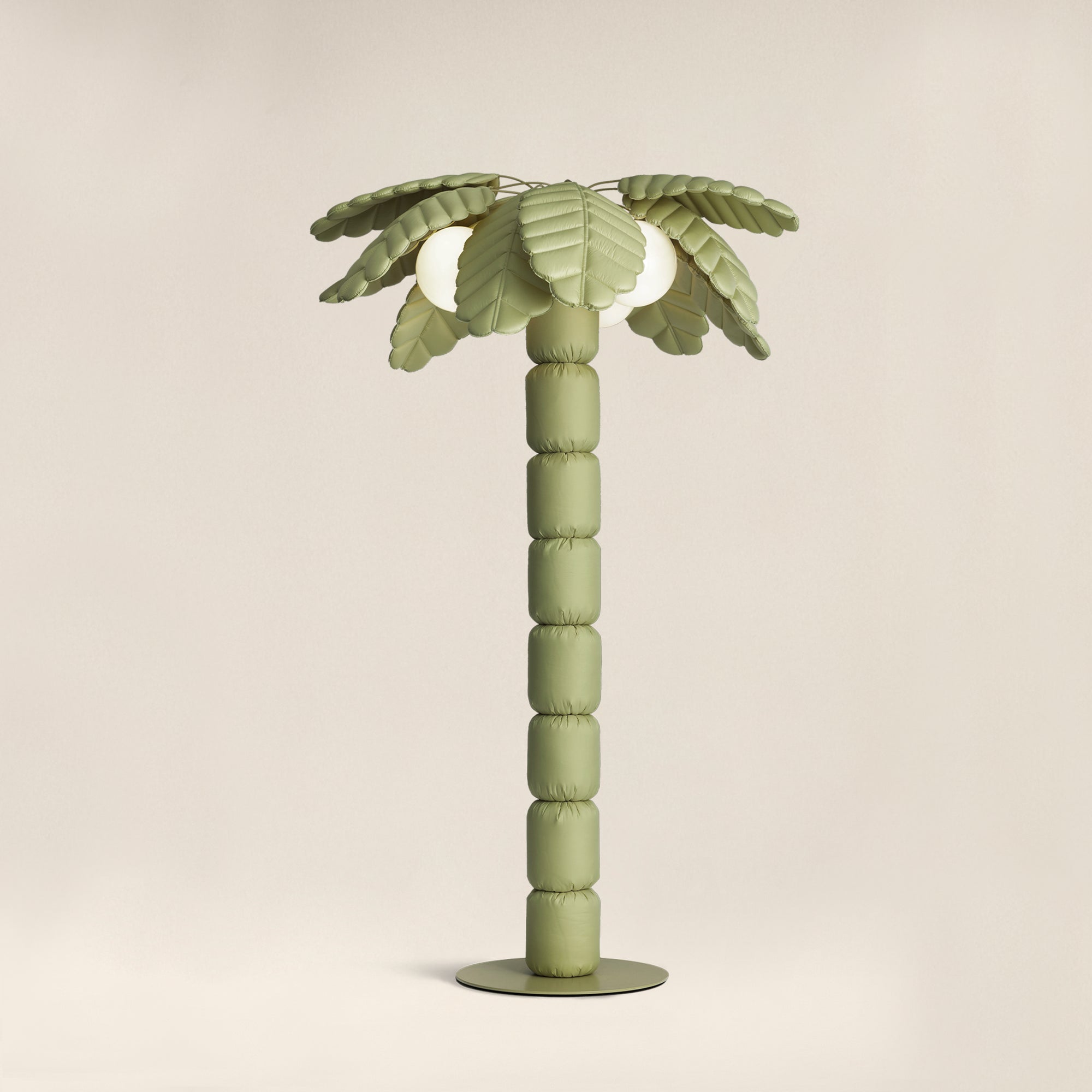 Palm Beach floor lamp by Pet Therapy™ – palm-shaped LED lamp with powder-coated metal structure and recycled PL fabric padding.