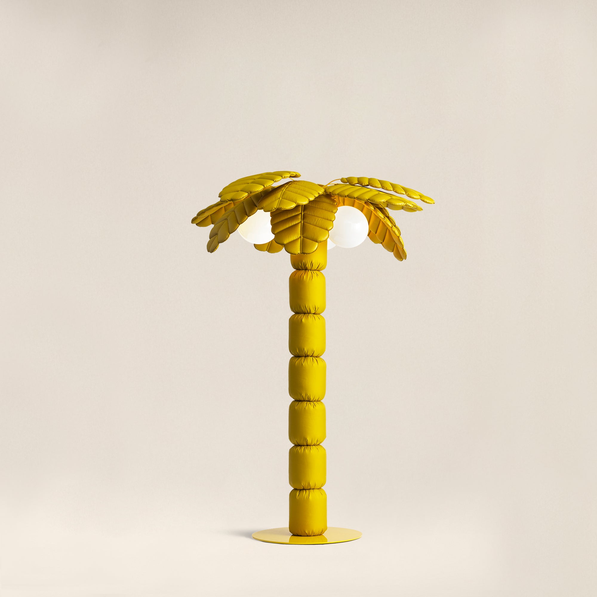 Palm Beach floor lamp by Pet Therapy™ – palm-shaped LED lamp with powder-coated metal structure and recycled PL fabric padding.